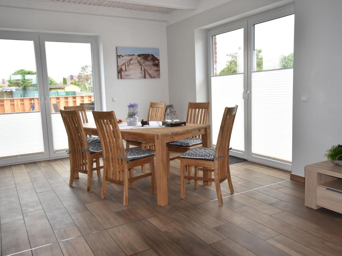 Cozy Holiday Home In Gross Schwansee With Sauna Экстерьер фото